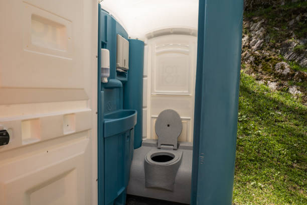 Best Portable restroom solutions  in Mobridge, SD